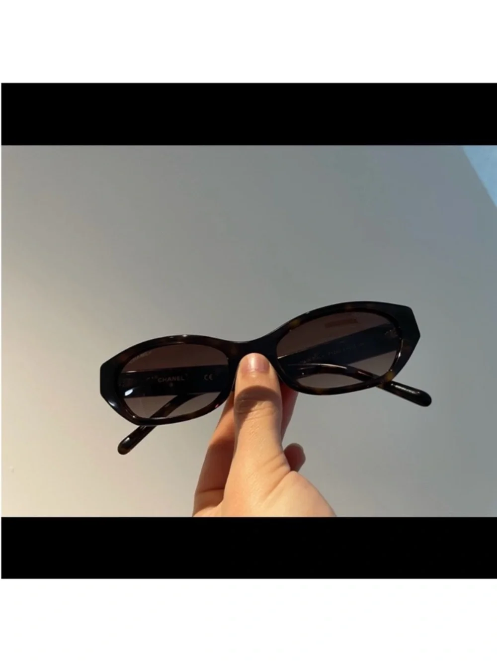 New Chanel Limited Edition rectangle sunglasses A71280 from 2018 collection.